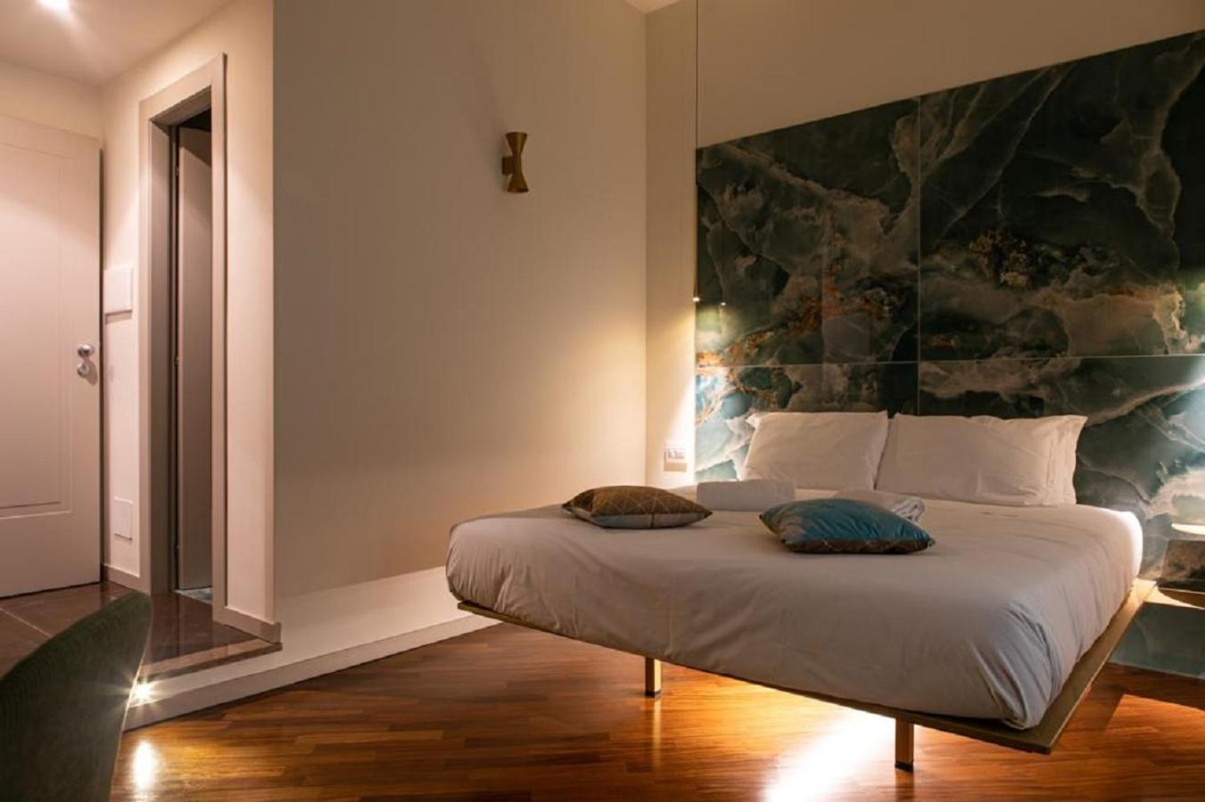 Hotel Bhr Cavour 150 Rom Exterior foto